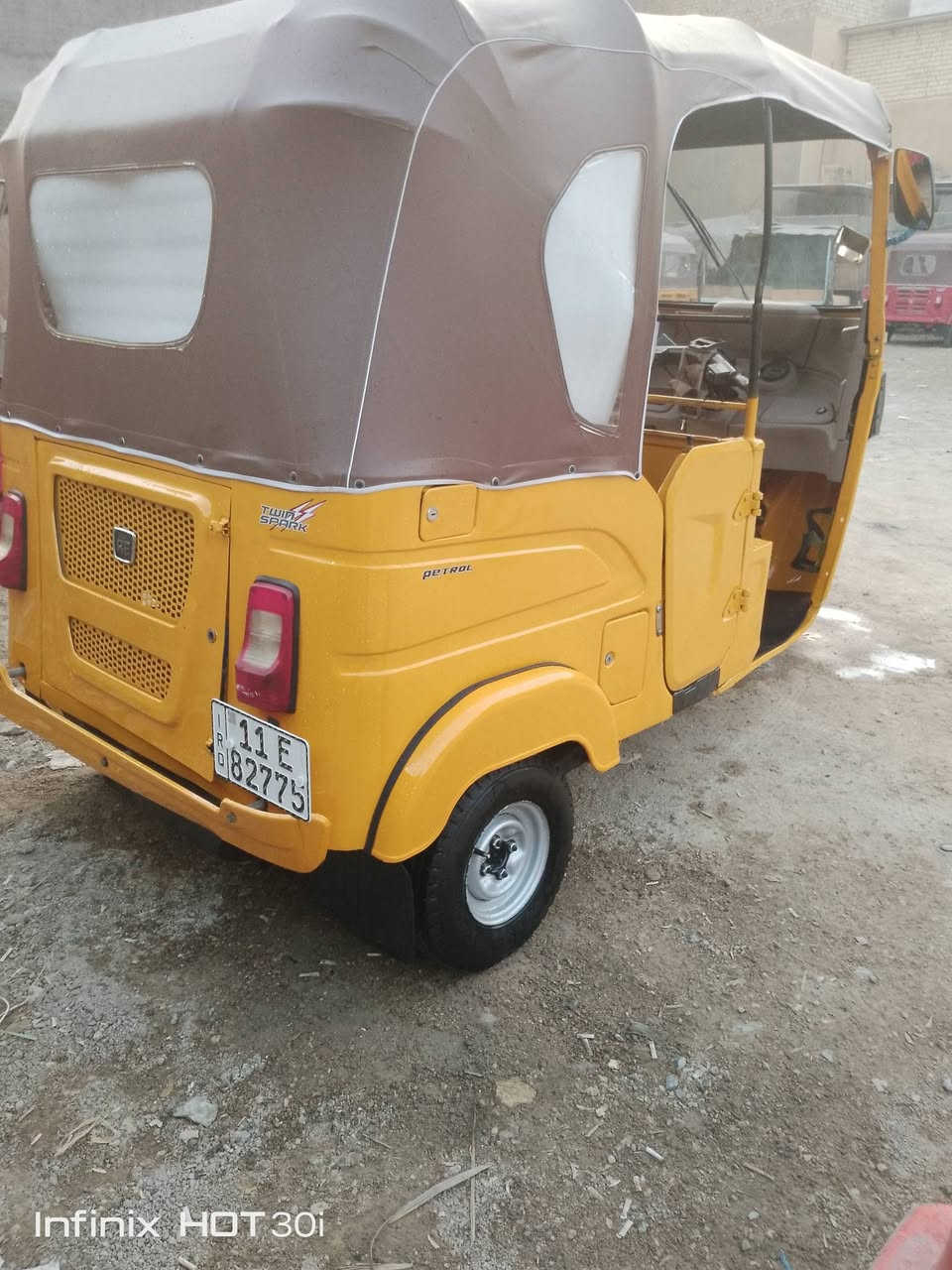 سلام عليكم تكتك للبيع 21 شهر 12 رقم وسنوية تحويل ثاني يوم تكتك بيه مكانت صبغ بدون ضربه مكينة مكفولة السعر 7و300 شراي يتصل *********** مكاني سبع قصور
