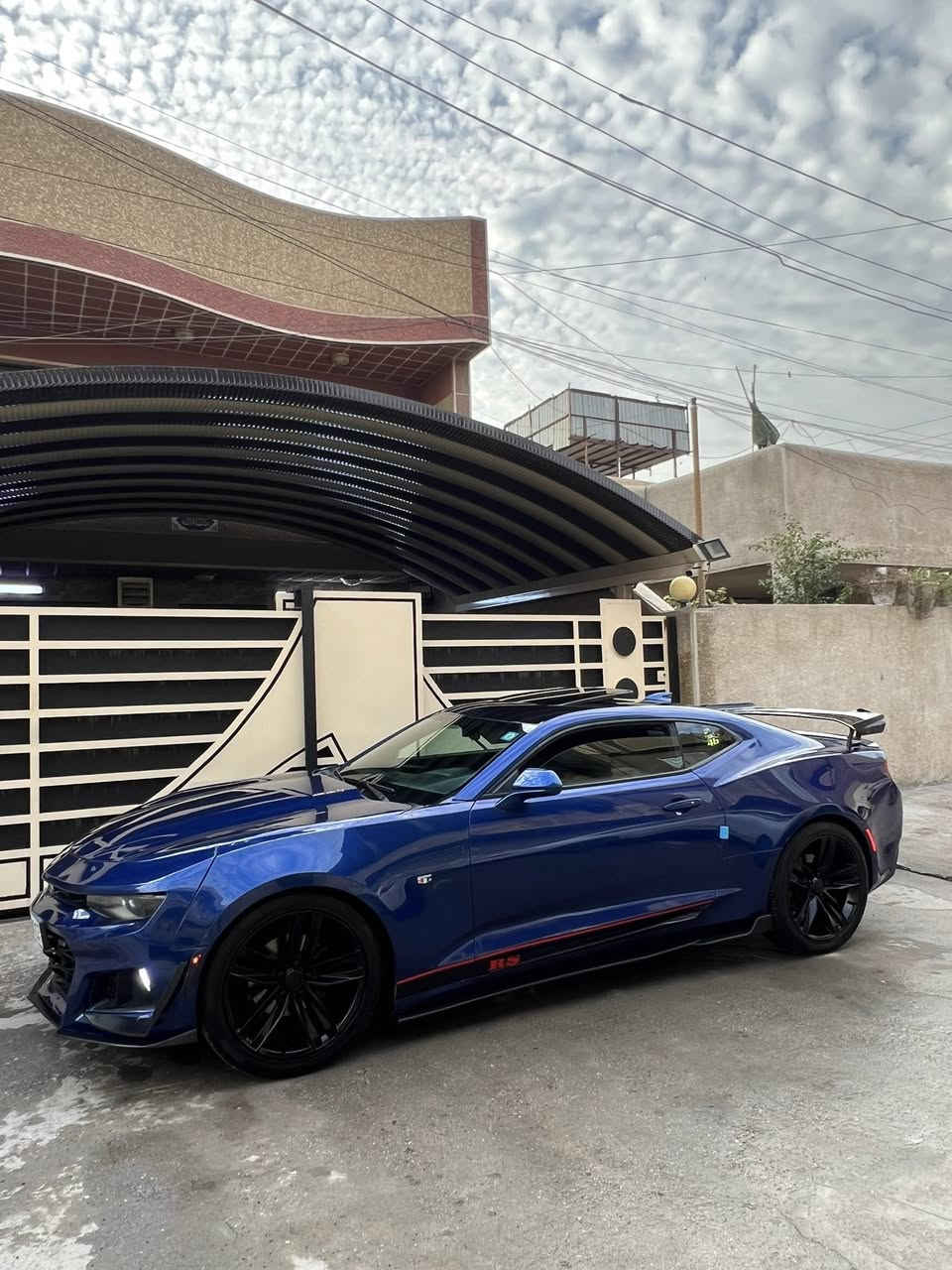 كمارو ٢٠١٦
السلام عليكم 
بيع بدون مراوس
البيع نقد فقط
كمارو ماشيه ٦٠ فقط 
السياره باسمي شخصياً دقم دولي
فول مواصفات 
السياره كلش نظيفه 
موديل 2016
محرك 6 سلندر 
لون ازرك 
فتحه سقف 
كراسي كهرباء
تحكمات ستيرن 
شاشه اعطال 
شفتات سرعه 
شاشه مع كامره
ويل ٢٠
بجم زنون 
السياره كلش مميزه ونظيفه  
مكان السياره بغداد الجديده 

سعر السياره 125 ورقه 
بيهه مجال جداً قليل

*********** واتساب
