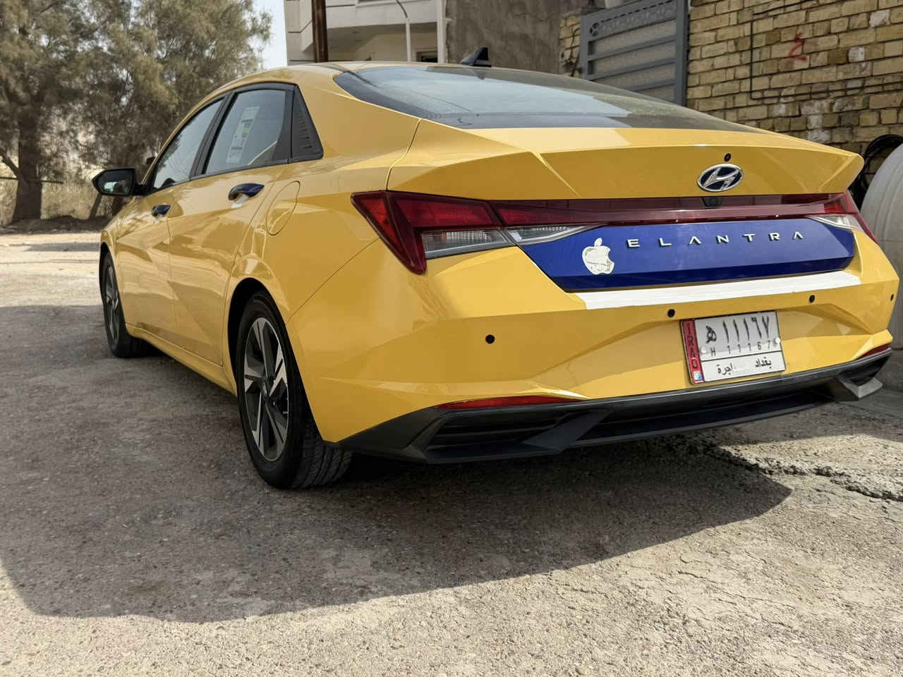 السلام عليكم
الانترا        (بيع فقط)
موديل 21   بغداد تكسي

سنويه لل2028

السياره ماشيه 86
حادثه مثل مموضح 
باب وجاملغ مبدلات بدون دواخل والباقي تصليح
بدون ايرباك
المواصفات فول ماعده الفتحه
بصمه دخول ويدات ترحيب 
شحن لاسلكي 
سايد ابريك دكمه
واتو هولد
كشن تدفئ 
تبريد ابيانو 
لد امامي ولايت زنون 
ويل كب ١٦ ابلادي 
كامره خلفيه

 تحديد مسار + نقطة عمياء+سياقه ذاتيه تحسس ازدحامات
مانع انزلاق 

ورادار امامي
شاشة  كبيرة تدعم كار بلي واندرويد اوتو + شاشه اعطال 
ثلاثة انظمة قيادة 
تحكم ستيرن كامل 
كروز سرعة 

محرك 2000  دوش ‏
كير بلادي 
ومنضومه غاز جديده
السياره مدوشمه ارضيه وسفريات ومقاعد وجنطه ومغلفه السياره داخله كله
اسياره علئ البلاد حجره ممشويل اي كلوب بيه ممشتغل 
سياره جهازه وصفاحها موس وكبل للشارع وجديده بالعافيه علئ الي ياخذها

عنوان بغداد
الدورة
حي دجلة

***********
