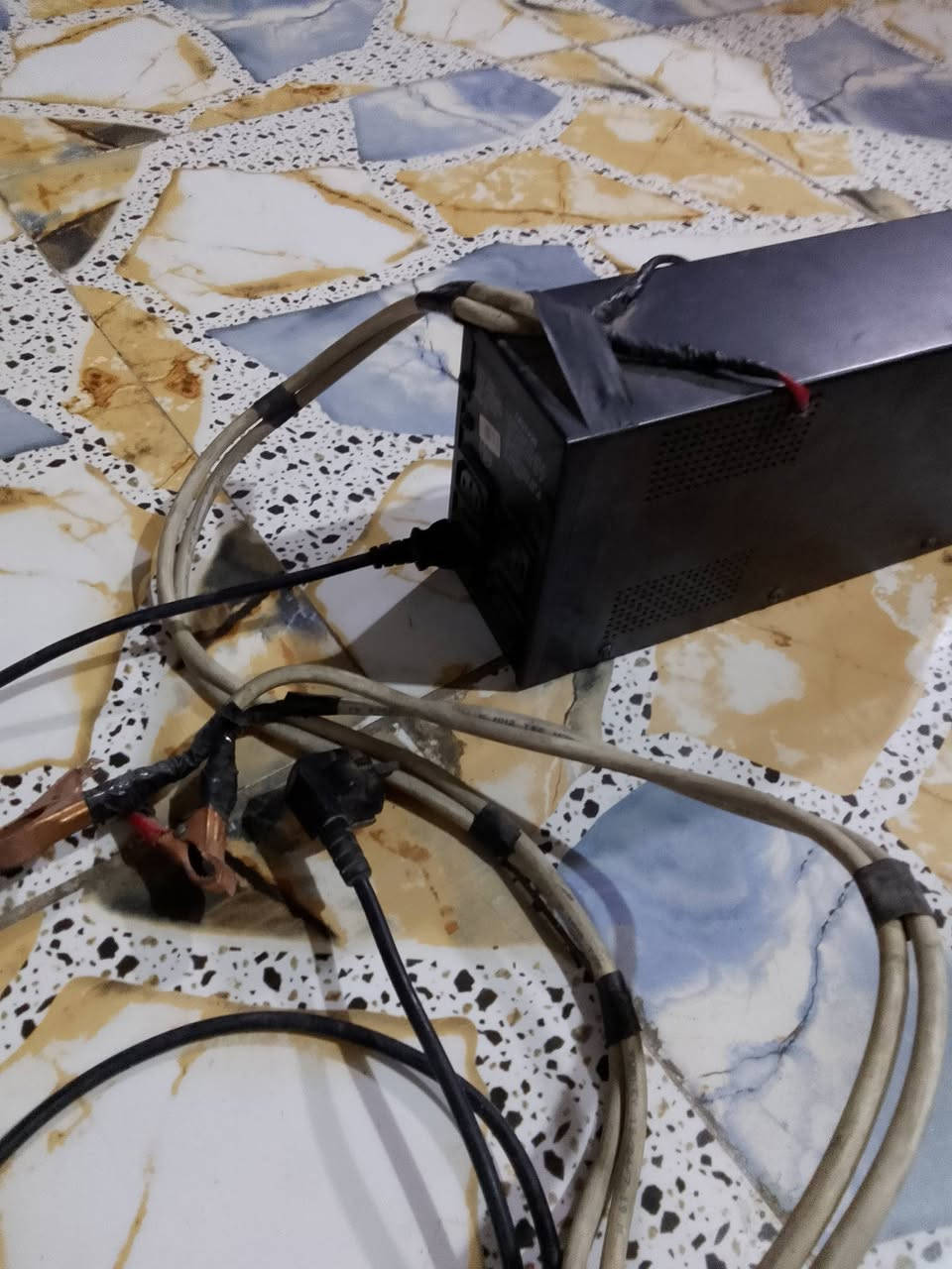 للبيع فرشه طولها 4في4 وشاحنه ودواشك صوف شرط وبطانيات انظاف حيل كلها 75الف وبيها مجال مكان جانب الايسر حي التأميم قرب حمام التأميم رقم الهاتف ***********
