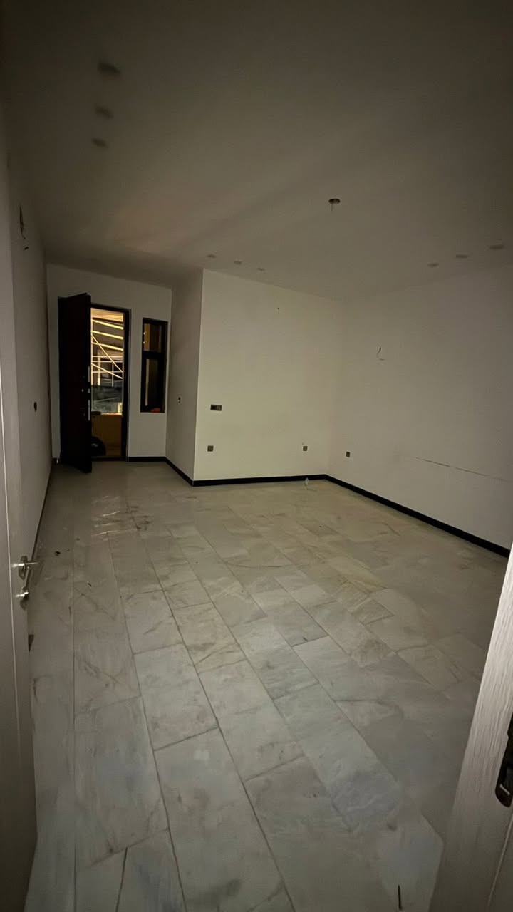 للايجارشقه طابق اول مساحه 130مربع الاقتصاديين جديده غرفتين نوم وصاله مطبخ للاستفسار ***********
