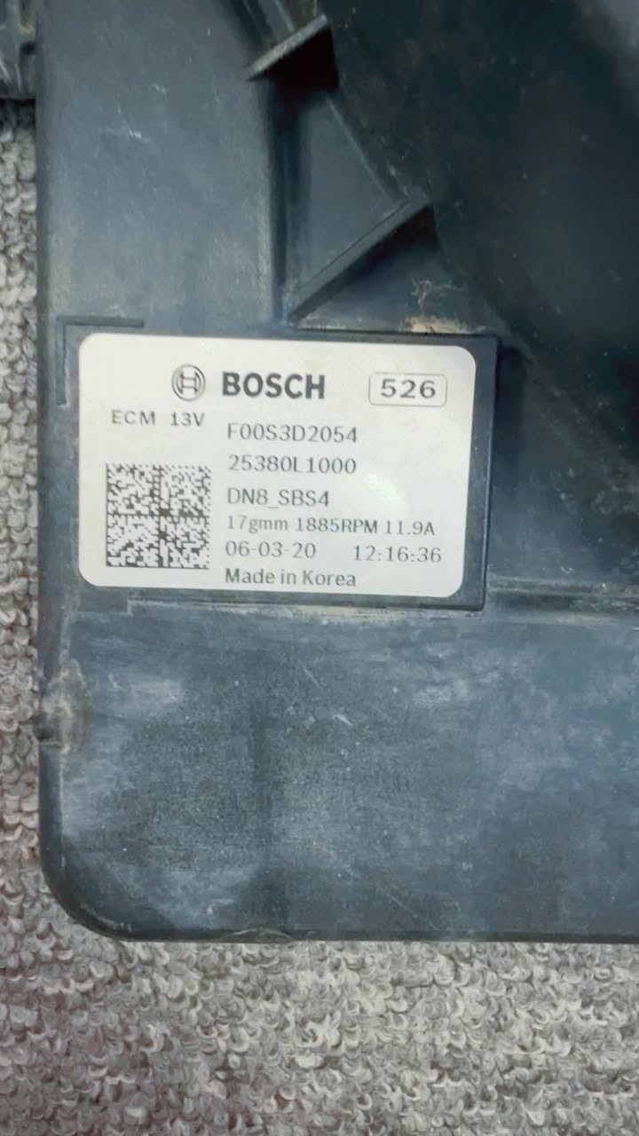 السلام عليكم
مروحة مع الماطور الاصلي  وارد امريكي كي فايف K5 
مال ١٦٠٠ تيربو الاصلية
جداً نظيفة
بيها كسر بالريشة 
السعر : ١٥٠ الف
مكاني بغداد شارع فلسطين
***********
