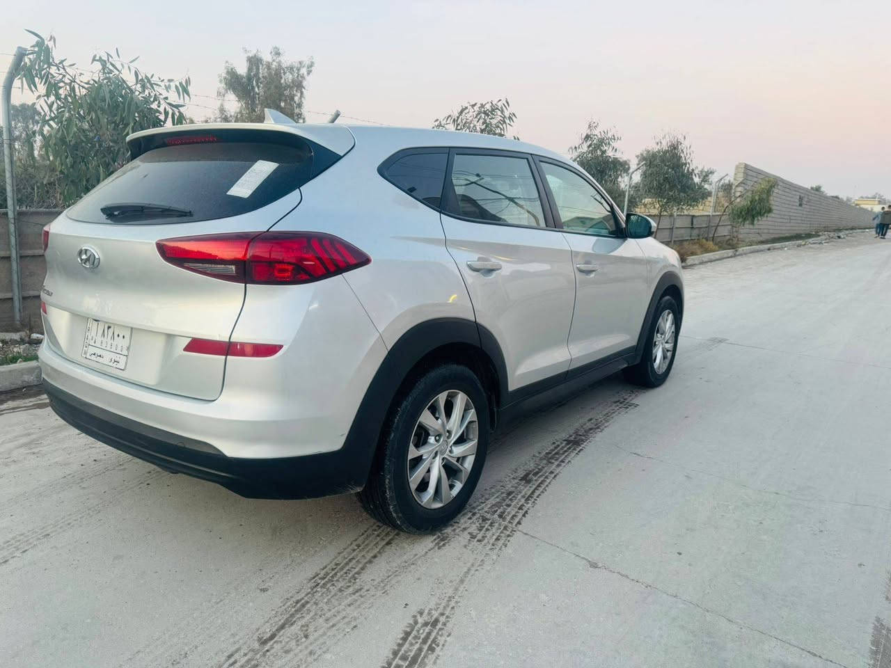 السلام عليكم توكسن للبيع موديل ٢٠١٩امريكي محرك ٢٤٠٠المرغوب ضررها جوه قبغ البانزين شبر فقط يعني كلين رقم نينوى وصور الحادث مرفوقه  السعر ١٧٠ وبيها مجال معلومات اكثر اتصل ***********
