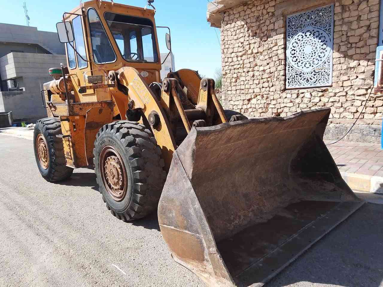شفل بي موديل 83 رقم بغداد الماني مكان رمادي الاتصال ***********
