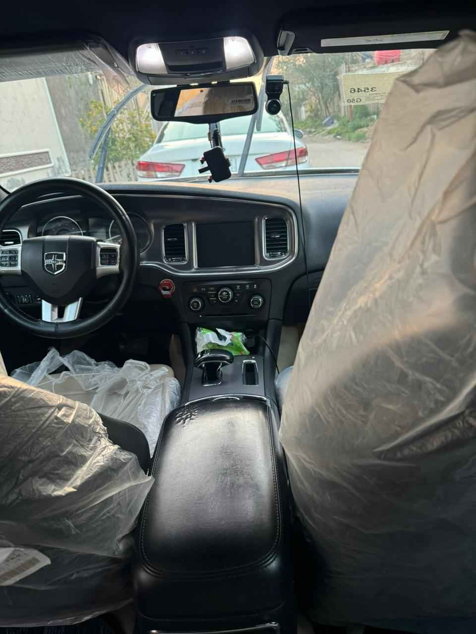 جاجر ١٤ فول مواصفات عده الفتحه 
رقم بغداد بسم صاحبه 
جاهزه ونظيفه جداا ما مشتغله خط 
ماشيه ١١٧ حقيقي
ضرر خلفي 
رقم صاحبه لاستفسار ***********
مكلف مكلف ب نشر Singapore
