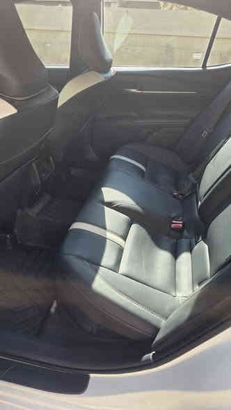 السلام عليكم
__كامري 2025 للبيع 
__بلاك ادشن مواصفات SE
السيارة تعتبر كلين كما موضح في الصور 
السيارة كاملة برغة ما بيها نقص 
بدون قطرة صبغ بلادية علا وظع الشركة حتة تايراتهة مال الشركة بعدهن دعاميتهة البلادية جاية وياهة 

_____مواصفات السيارة 
،،،، بصمة ابواب وترحيب
،،،،كشنات جلد 
،،،،تدفئة بلكشنات 
،،،،كشنات كهرباء 
،،،،تدفئة تبريد ستيرن 
،،،،تدفئة تبريد مناخ منفصل 
،،،،رادار امامي وخلفي 
،،،،رادارات جانبية ونقط عمياء 
،،،،توقف ذاتي لمارة 
،،،،المرئاة الداخلية تظليل اوتماتيكس 
،،،،تحديد مسار ومثبت السرعة 
،،،،مانع تصادم امامي خلفي 
،،،،فول تحكم ستيرن 
،،،،اشاير بلمري 
،،،،لايت LED + لايت ظباب 
،،،،ويل كب رياظي بلاك ادشن 
وبعد بيها هواي مواصفات معروفة مواصفات ال SE

عنوان السيارة بغداد الشعب فلكة صباح الخياط 
  رقم الهاتف ***********
