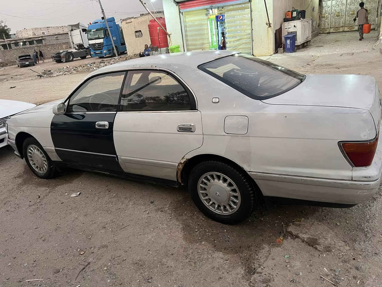السلام عليكم بطه فصل سياره جديده وجاهزه تبريتها شغال كهربياتً داخلهاجديد كيرجديد. مكينتها حلوه سياره بيها كصه بجم سنويتها ل 29تحويل مباشر مكاني بصره
*********** بس شراي ينتصل رحمه لوالديكم 
السعر 32 وبيها. شي. قليل

