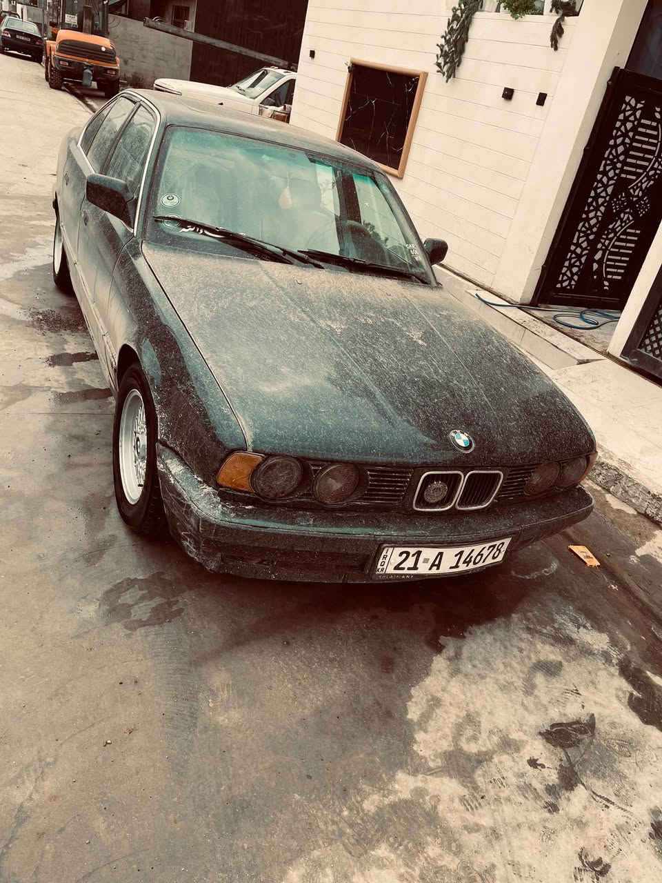 سلام عليكم
بي ام 520گيرعادي بيلاد بيتاقه ي بنزيني  هه يه سه نه وي تازه يه ته بريد سلايت جوار جام كاره با موديل1990ليدراوي هيج تينيه به شه رت گيرو مه كينه عامه به س بو جواني سعر42 مجالى تيدايه! رقم *********** Singapore
