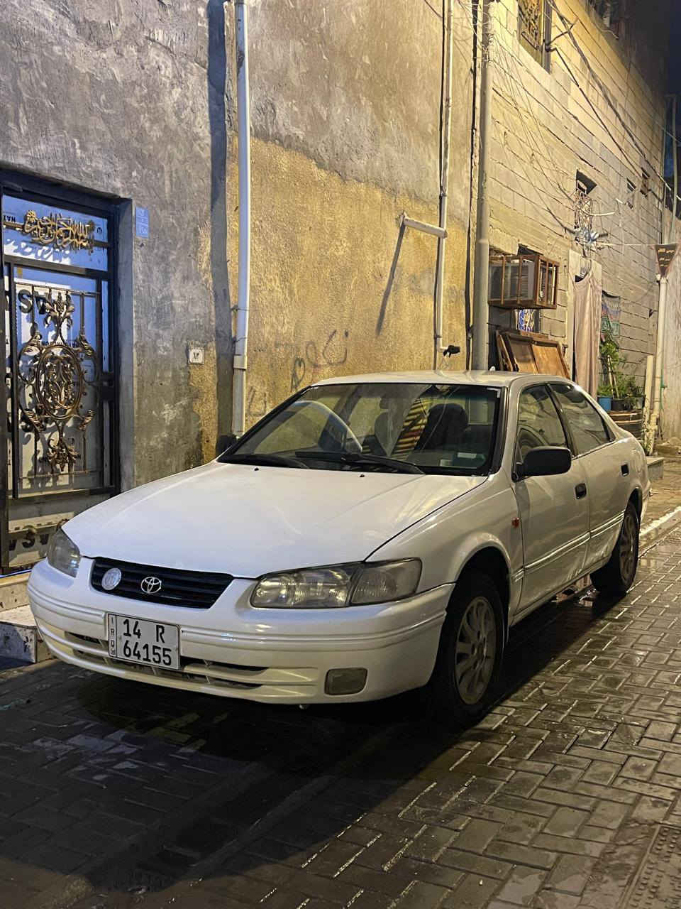 سلام عليكم سياره كامري خليجي موديل ٢٠٠٠ محرك ٤ سلندر أم الكف بيها خيط تبخير قليل وتبريد  تلج تدفه شغاله حداديه تمام كلش زينه كهربائيات على البلاد تخم تاير جديد مصبوغ مابيها اي ضربه سياره يسمي رقم انجليزي بصرة السنويه جديده مراوس أو بيع حسب القناعة السعر  ٦٠ العنوان بصرة حي الحسين رقم الهاتف *********** البصرة, العراق
