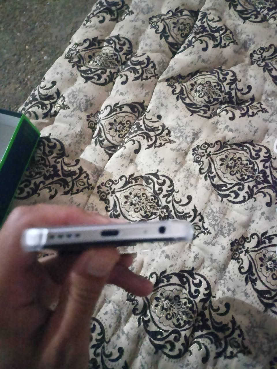 للبيع
هوت 60أي
سعر 200


**إذا كنت صاحب هذا الإعلان وتريد حذفه لأي سبب، رجاءا أرسل رسالة إلى الدعم الفني**