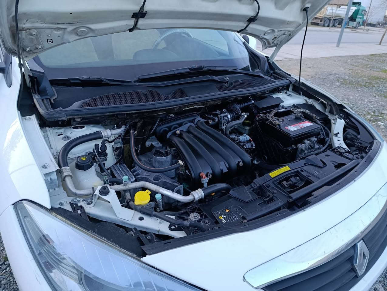 ڕینۆ مۆدێل2011 گێڕ و مەکینە بەشەرت نەکراوەتۆ گێڕ ئۆتۆماتیک سەنەوی و ڕەقەم تازەیە تا 2028 سپی بەفری سۆنەرم داناوە تەنها یەک چەمەلەخی دواوەی بۆیاخە بێ ناوگرتن چوار جام کارەبا ئاوێنە کارەبا ئاوێنەی ئیشارەت سویچ کۆنتڕۆڵ گەرم و ساردیش بەشەرت سەیارەکە ماڵی دۆستە نرخ 64گەڵا و کەمێک مەعامەلە
گۆڕینەوە دەکەم بە ڕەقەم
 ژمارەمۆبایل 
***********
*********** بنجوين, السليمانية
