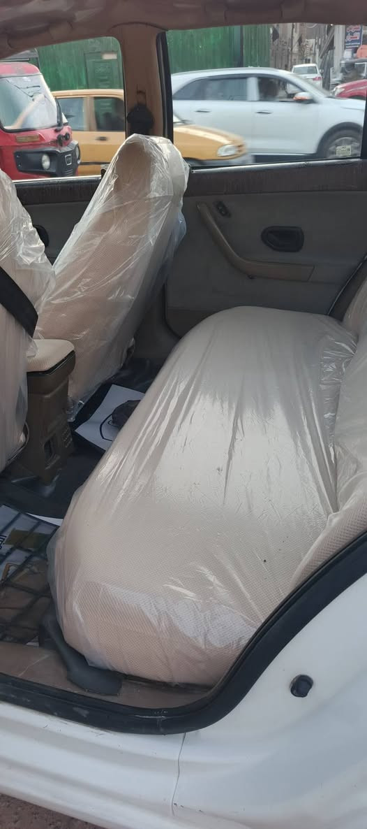السلام عليكم عندي سمند ابيض ٢٠١١ بيها صبغ جم قطعه رقم بغداد مكينه تجفيت عام كير جيد جدا تخم تاير تبريد شغال ت ***********
