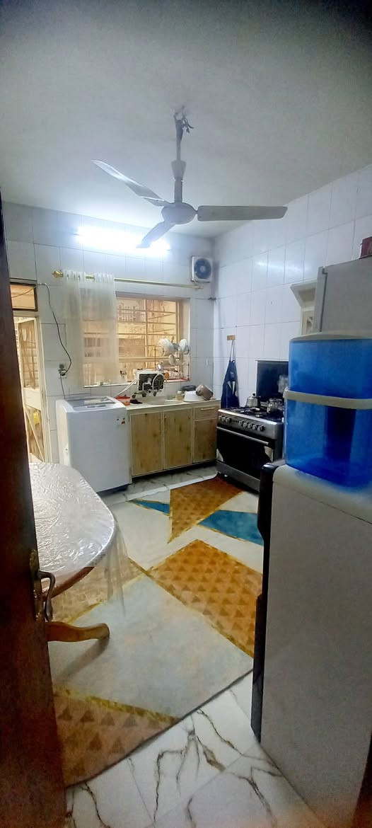 مكتب ابو شمال للعقار ✅️ دار للبيع في حي السكر نهاية شارع جامع الرحمه 

🔴 مساحة 157 متر طابقين واجه 7.5 

🔴 شارع صبة اتجاه شروق تام ☀️

🔴 ط 1 . غرفتين نوم . هول . مطبخ . مغاسل . استقبال 
🔴 ط2. ثلاثة غرف نوم . هول . مغاسل . سطح ناصي وعالي كاشي 

مكاتبة مع الشرعي السعر 175 مليون قابل للتفاوض 

*********** نستقبل جميع العروض بيع ايجار 
*********** موقع المكتب حي السكر 
***********  قرب جامع الصفا والمروة
