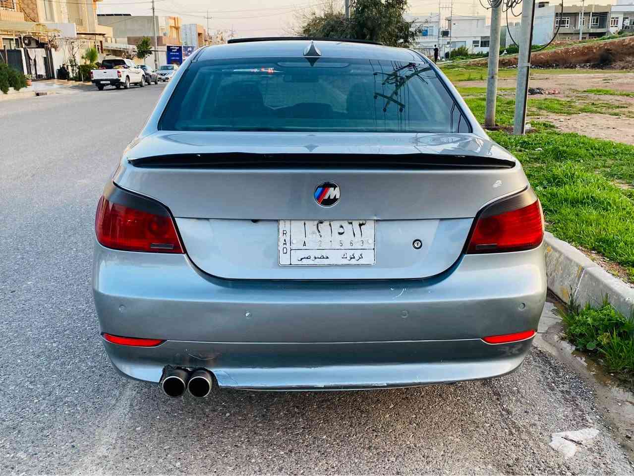 بیئم  2005 فول  مواسەفات  سنەوی  ئەسڵی  لە گە لە 
بە ناو ناکری بە س وە کالە ی دە کین  سنەوی  پلاستیک 
بەشەرتی گێر ومەکینە و تەبریدو  ھەموگیانی  بەشەرت
سەیارەکە  لێدانی  ھیچ  نیە پەم  عام کراوە بۆ جوانی
سعری 85 وە رە قە کمیک مجال
لە کۆیە  دادەنیشم 
***********
*********** كويسينجاك, أربيل
