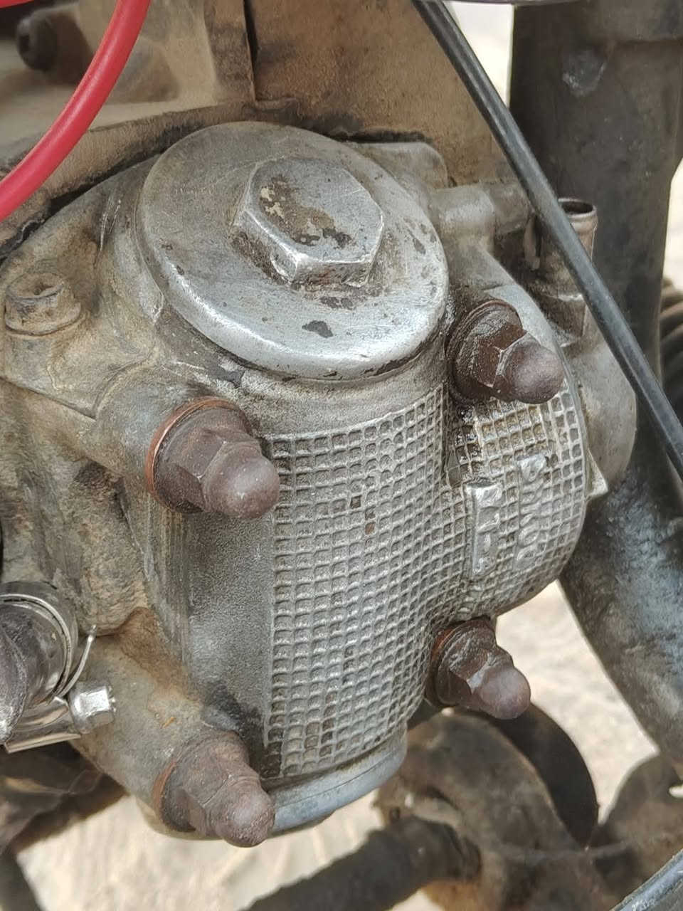 سلام عليكم ماكس عدلة مديل2006 دراجه  شلعه معدل فول تاكل الكاع مختمه من جوه ليفوك كلها مختمه ويلات نجمة رياضي يدة بريك رياضي كزوز رياضي Rz والاف ام الي بلصورة هم موجود هوا واقيه دراجه نضيفه كلش انضف من صور وياها كفراتها البلادي ختم واحد ابيض واسود نضاف كلش مكاني بصرة ابو الخصيب للتواصل على هذا الرقم (***********) السعر (600)
