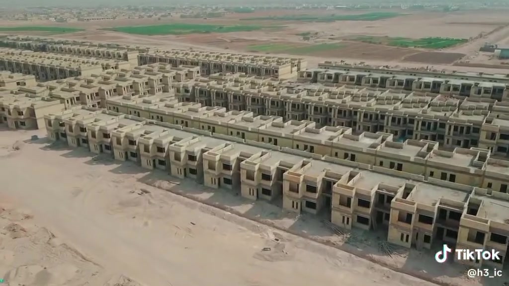 🏡 دار للبيع في مجمع المرتضى السكني – المرحلة الأولى
📍 مساحة الدار: 160 متر
📍 البلوك: 23
📍 رقم الدار: 589
💰 الواصل: 49 مليون
💵 السعر الكلي: 170 مليون
✨ فرصة مناسبة للسكن أو الاستثمار في موقع مميز داخل المجمع.
📞 للاستفسار والمزيد من التفاصيل: الطيف للعقار – بإدارة السيد حسين المحمودي  تواصل ع الرقم ***********
العنوان 🛤️ مجمع الاميرات الثاني مقابل مجمع بيتي السكني 🏤
