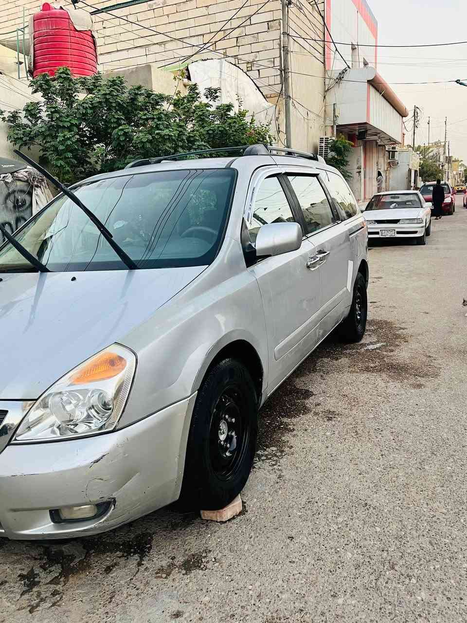 للبيع
كيا سيدونا موديل 2006 رقم مشروع وطني بسمي تحويل مباشر بأي محافظه تعجبك وارد أمريكي ضررها جاملغ خلفي  فقط محرك ٦ سلندر ٧ راكب ٣ قطع تبريد مواصفات عاديه سياره جاهزه محرك كير صدر دواخل كله نضيف  للشراي 
للاستفسار : + ***********
