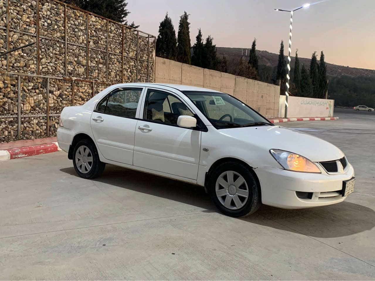 لانسەر مۆدێل ٢٠١١ ئۆتۆماتیک و عادی مەکینە گەورە ناو فۆڕمیکا سەنەوی پلاستیکە بەشەرتی ئەوەلیات و حاسیبە گێرومەکینەی شەرتی لای فیتەر هەموو گیانی مەزبووتە 
سعر ٥٥$ قفڵی 
***********
*********** شمشمل, السليمانية
