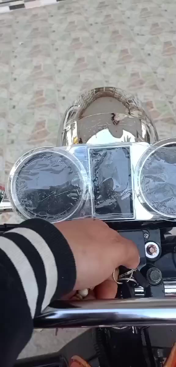 سلام عليكم ستوته 2025 جديده ماشيه 17 كيلوبعده زيروه اوراق اسكنر لون برتقالي
السعر 2600 وبيه مجال 
للستفسلار ***********
