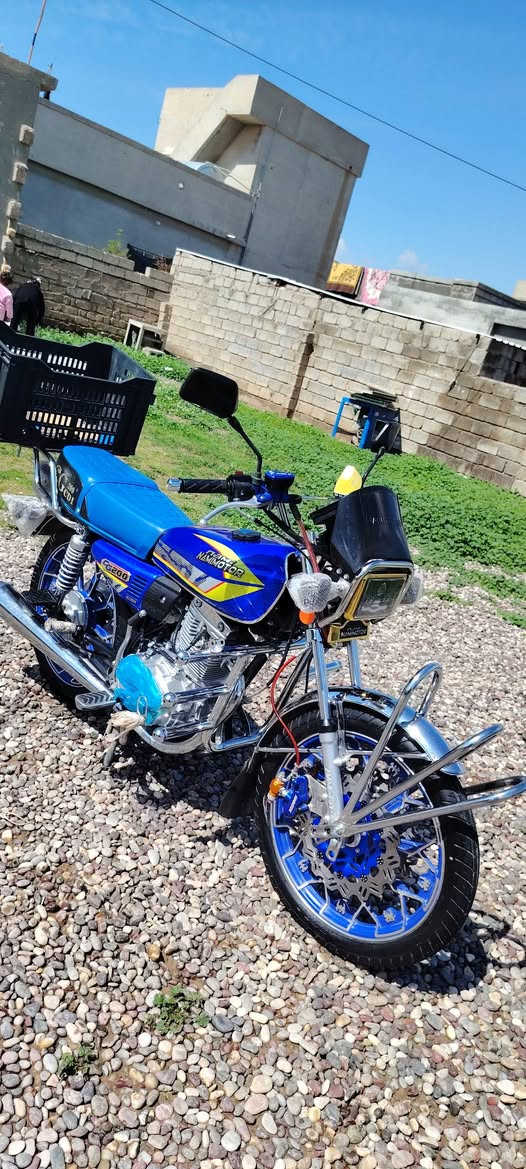 مرواس بستوته
سويج بسويج 
بس شرط جديده مو عربانه
الموطور موديل 25 
محرك 200
ثثقيل بعدو شركه


**إذا كنت صاحب هذا الإعلان وتريد حذفه لأي سبب، رجاءا أرسل رسالة إلى الدعم الفني**