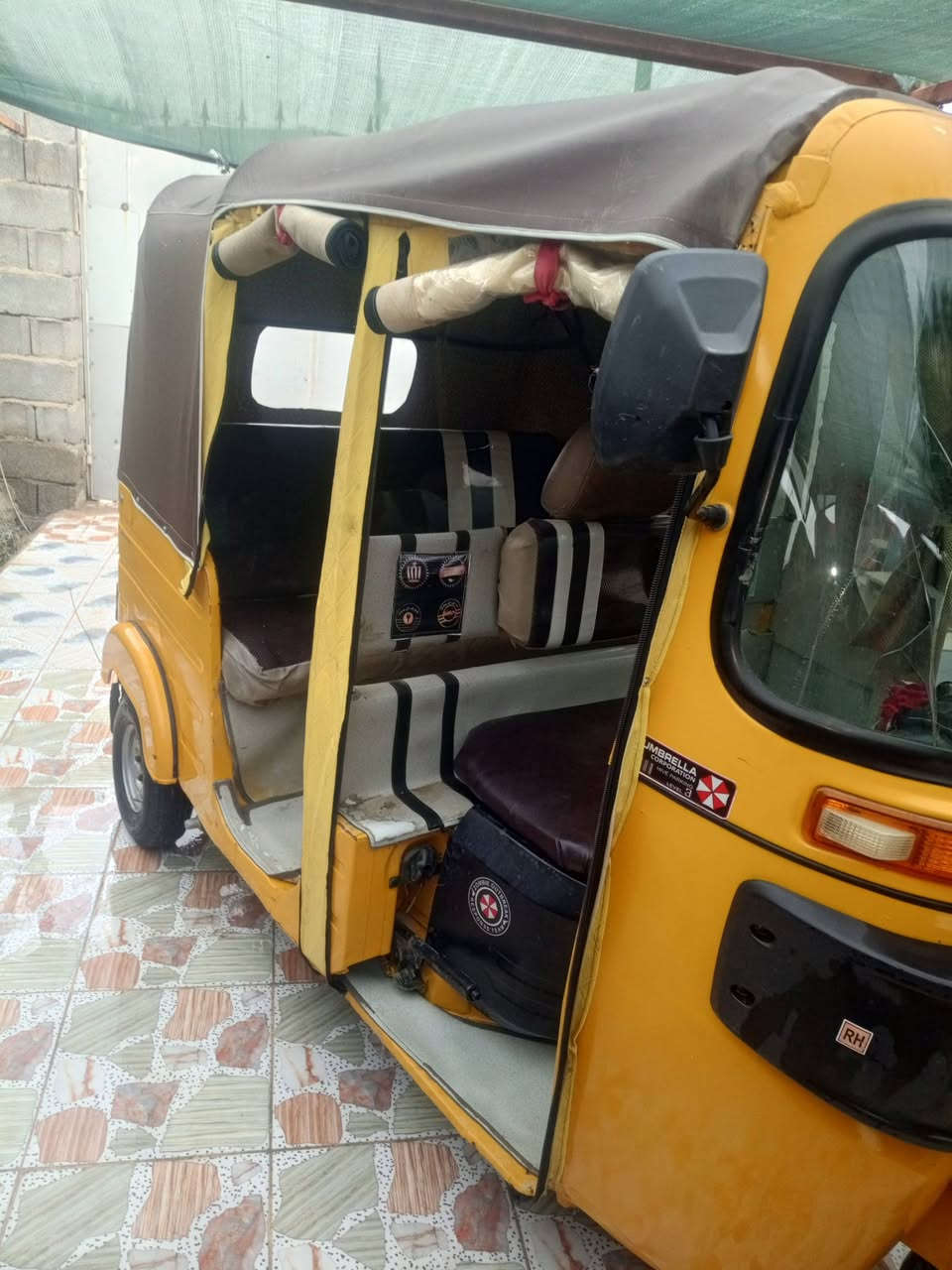 السلام عليكم تكتك موديل 20 شهر 10 مصبوغة جمالية كهربائيات تخم تاير سفريات جادر نضيف مكينة خير من الله بوجهك للشارع السعر 5600 وبيهة مجال.   ***********
