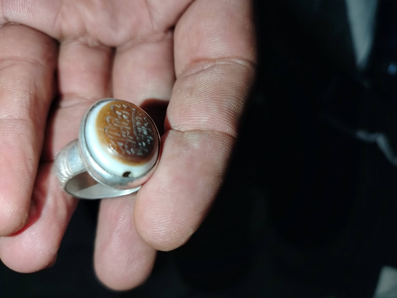 جزعه قديمه مثقوبه صياغه ثقيله للبيع مراوس بسبحه محبس زين هم راوس توصيل عندي وين ما جان
مراوس يرهم


**إذا كنت صاحب هذا الإعلان وتريد حذفه لأي سبب، رجاءا أرسل رسالة إلى الدعم الفني**