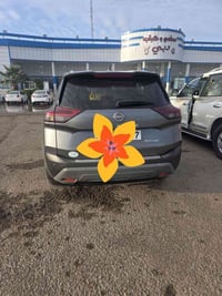 سيارة نيسان روك استيشن ٢٠٢٣ فول واحد على واحد سيارة بدون حادث ماشية ٢١...