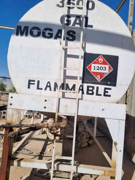 مقطورة كاز  ابلادي .شغل درجة اولى . ١٨ الف لتر .سعرها ٢٥ 
وبي  مجال حك الجيه ***********
