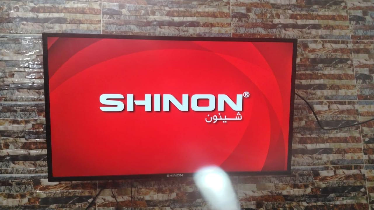 السلام عليكم بلازما شينون حجم 43للبيع  جديده صارلهه شهر وياهه صحن وستالايت جديدات السعر 150 رقم الهاتف ***********
