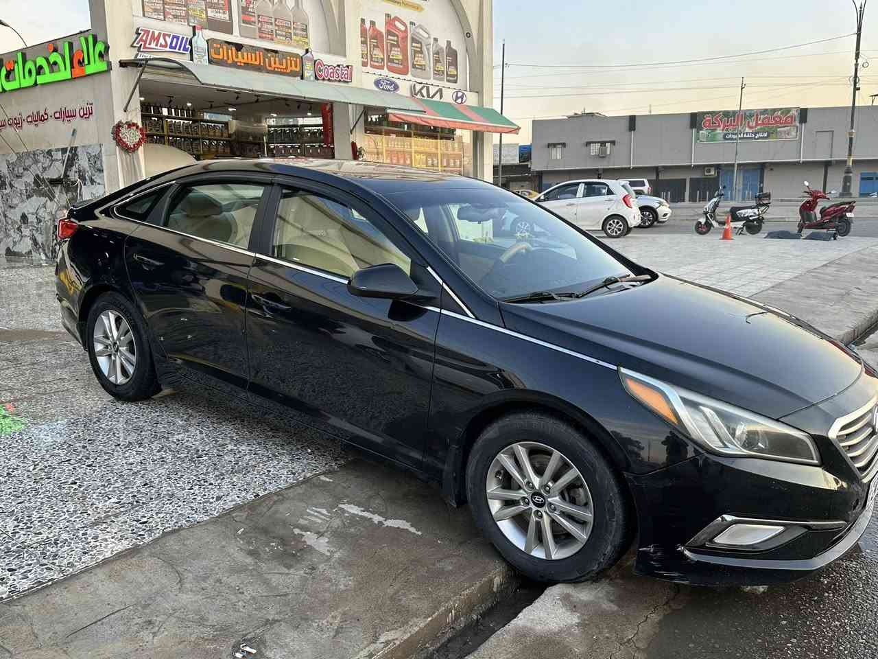 سوناته موديل 2017
سعر 123 وبيها مجال 
ضرر جاملغ خلفي جهت سايق 
و جاملغ امامي بي بارد 
و جاملغ امامي جهت نفر مبدل شرط اصلي اصلي 
موصفات مصوره بل صور 
شرط على أي بانزين تمشي 
محرك شرط مبدل كازكت فقط 
كير شرط 
ول شغلات كلها شرط 
***********
