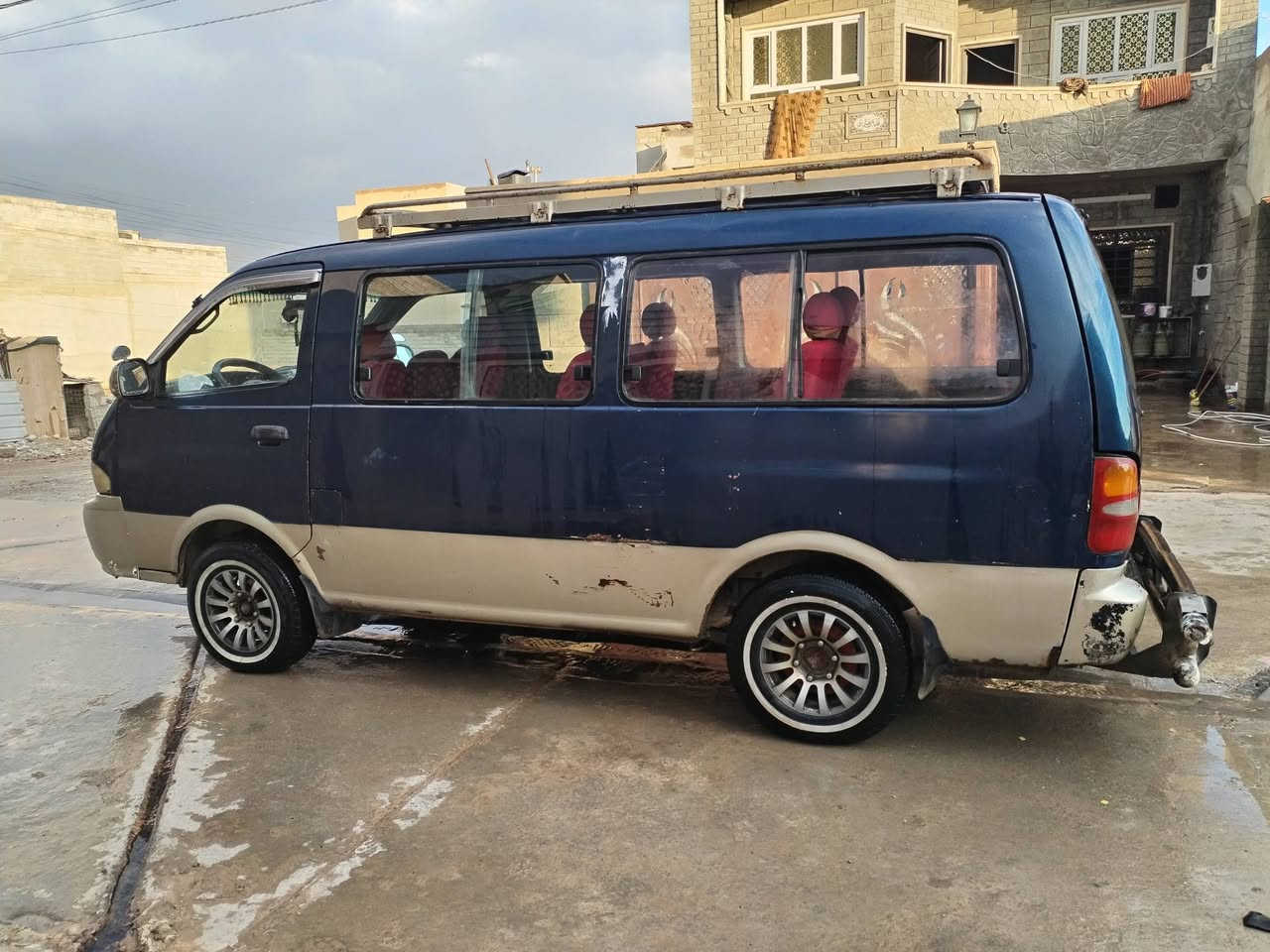 السلام عليكم اخوان سياره بريجو للبيع موديل 95 ثانويه 30 السياره شغل السعر  57 بها مجال الرقم ***********
