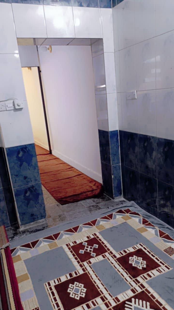 دار للبيع مساحه 50متر 
واقع حال 65 متر 
الموقع حي اور قرب حسينية المصطفى التفاصيل اكثر اتصل واتساب ***********
