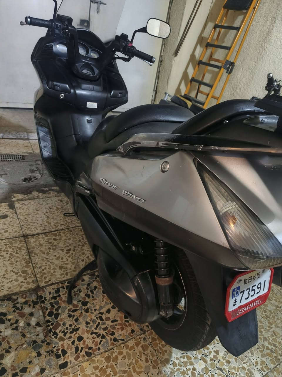 سلفر ونج 600 اوفر مكينة مكفولة
زنون عالي وناصي اصلي 
سستم اصلي q
قايش جديد 
دراجة خير من الله مال جناي
سعر 16 ورقة وبيهة مجال
بكاني رشاد 
رقم  ***********
