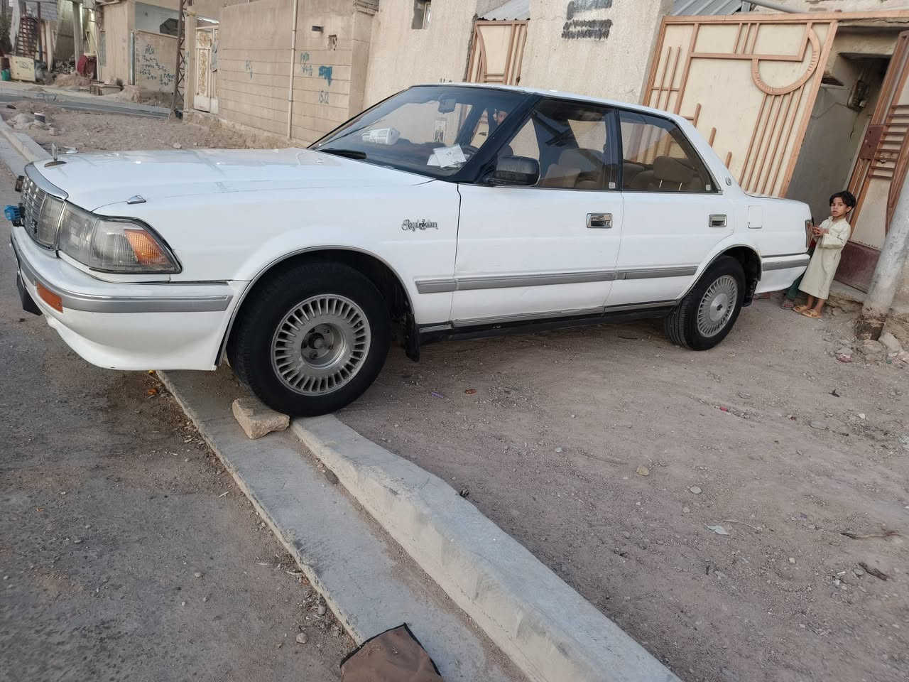 السلام عليكم هارتوب للبيع موديل 91سياره مكفوله كفاله عامه من ضربه من صبغ من تبديل مكينه كير تبريد كوله شرط حداديه تخم تاير رقم واسط دولي سنويه نهايت ال29تحويل مباشر سعر45وبيها مجال ***********تصال وتساب ماسنجر مااتواجد
