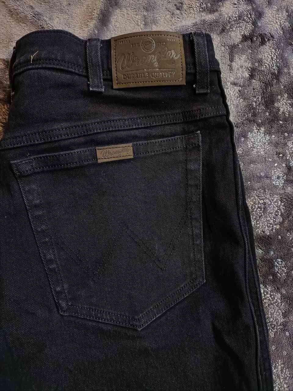 رانجلر
براند امريكي اصلي
قياس الكمر ٣٨ طول ٣١
نظافة ١٠٠٪ بحالة الوكالة
للحجز مراسلة الصفحة


**إذا كنت صاحب هذا الإعلان وتريد حذفه لأي سبب، رجاءا أرسل رسالة إلى الدعم الفني**