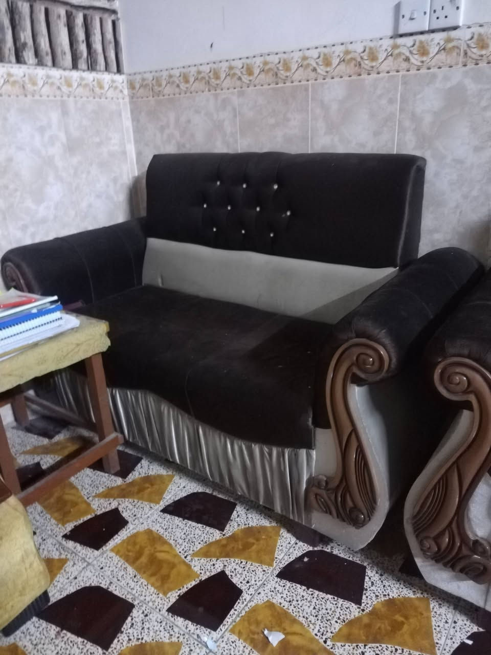 تخم النظافه ٩٠ بلميه عشر مقاعد السعر ٥٠٠ وبي مجال للإستفسار الاتصال *********** مكان كربلاء طوريج
