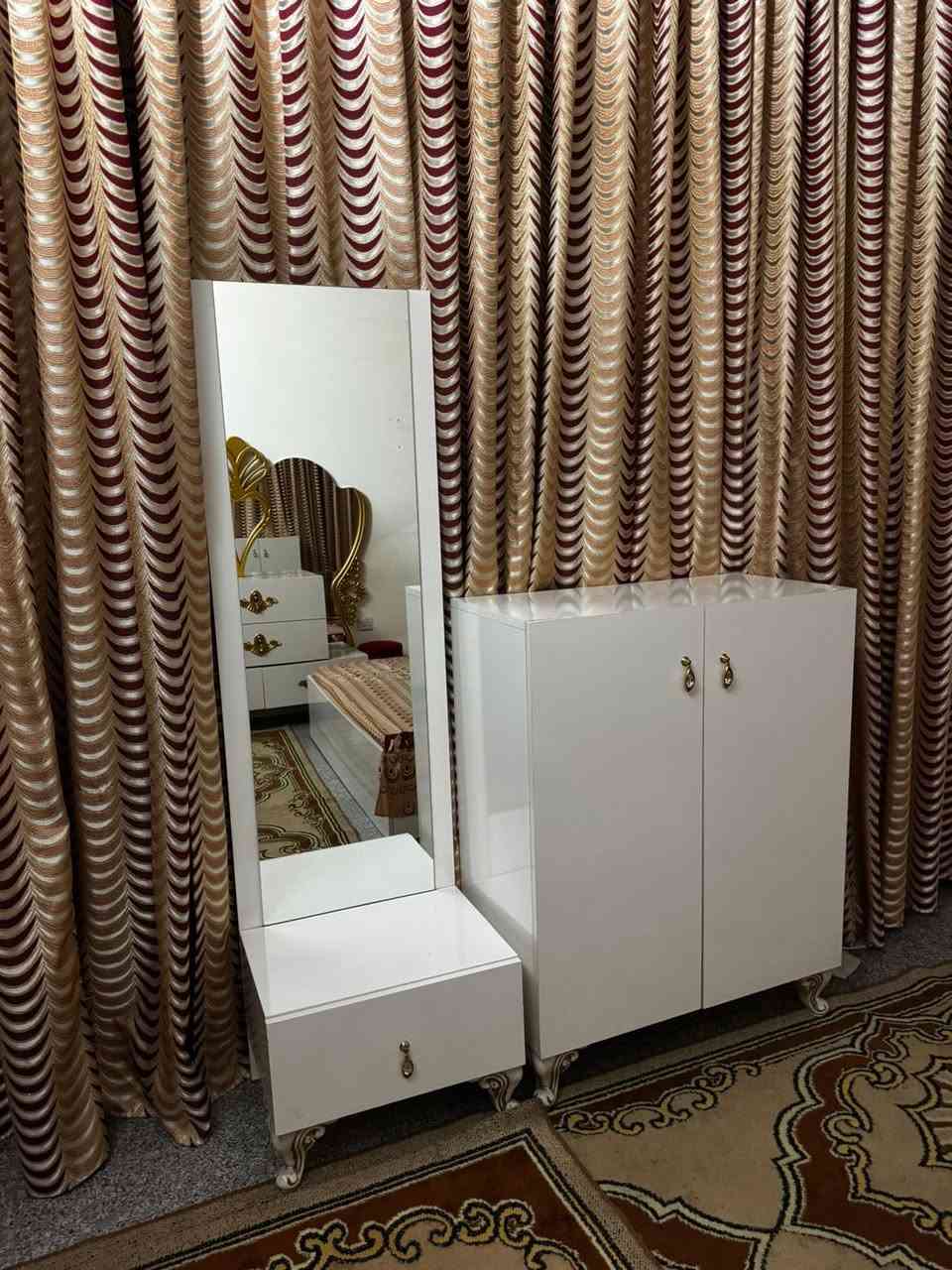 السلام عليكم غرف نوم للبيع ***********
السعر ٥٠٠ وبيهه مجال
