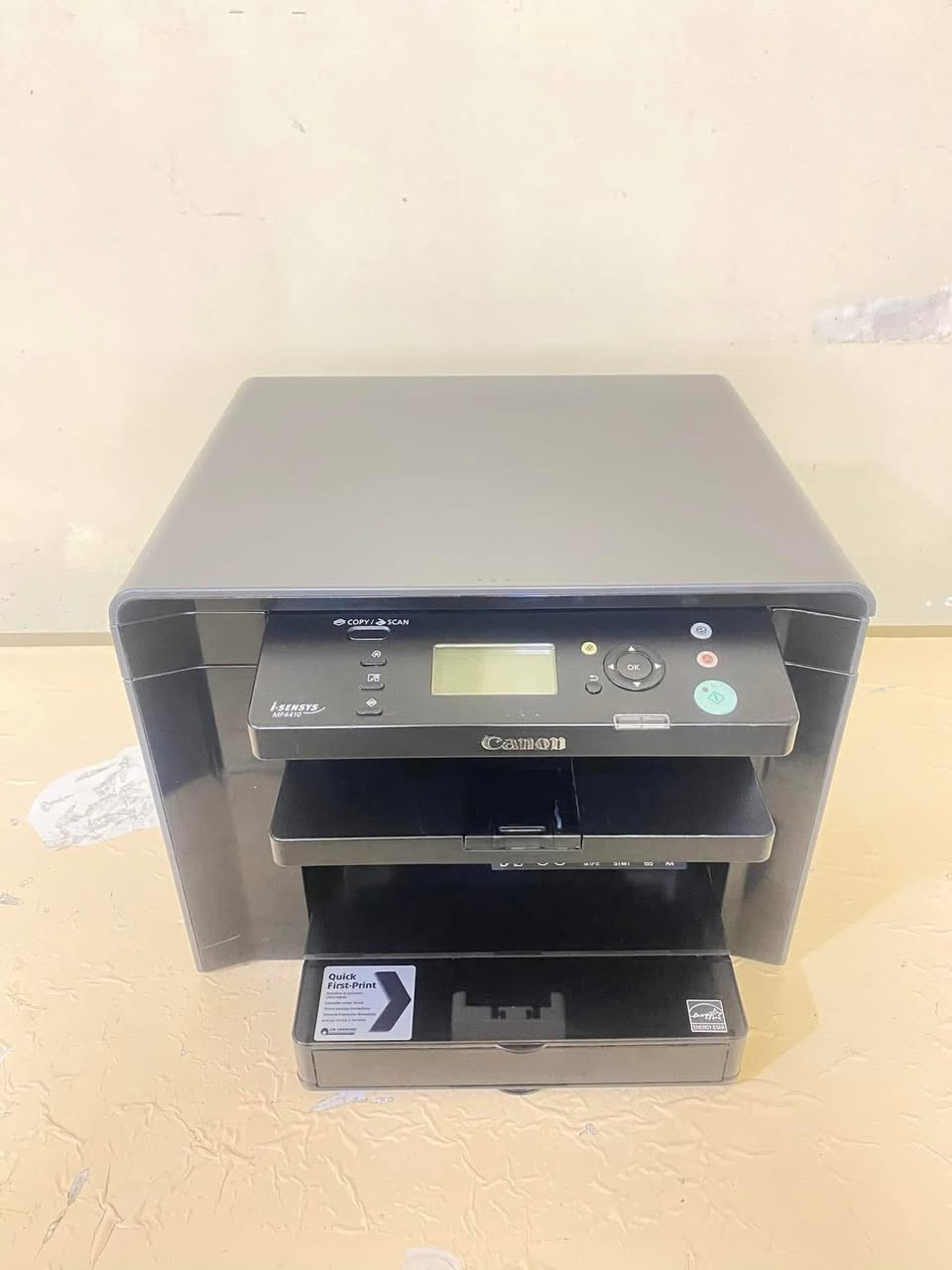 طابعة كانون canon 4410 . 

طابعة واستنساخ و سكنر(مسح ضوئي)  1in3

طباعة. واستنساخ أسود وابيض.

يتم الطباعة عن طريق استخدام منفذ USP.

تطبع الى اكثر من 23 صفحة في الدقيقه.

الكاترج الجديد ب 7 ألف كاترج بودرة .

  سعر الطابعة 160 الف بيها مجال 

الملحقات: كيبل كهرباء وكيبل حاسبة الأصلية .

المكان بغداد


**إذا كنت صاحب هذا الإعلان وتريد حذفه لأي سبب، رجاءا أرسل رسالة إلى الدعم الفني**