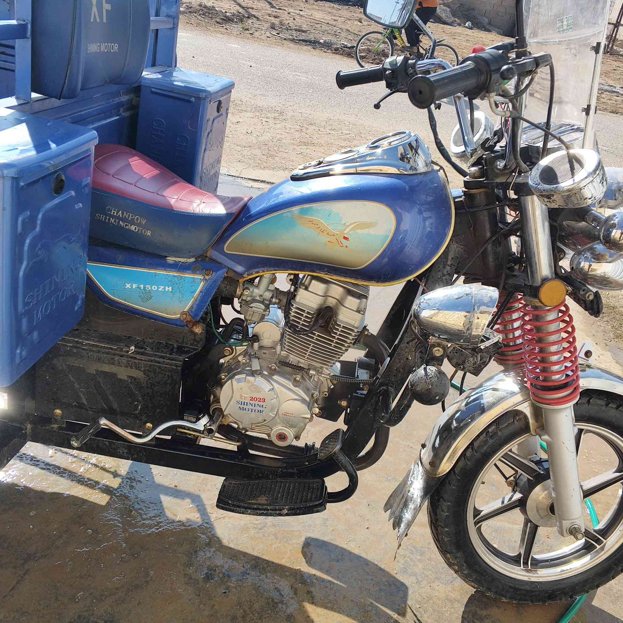 ستوتة لبيع
موديل 2023 فحل 
ستفسار *********** او خاص 
اوراق كاملة 
سعر 1900 بيها مجال
