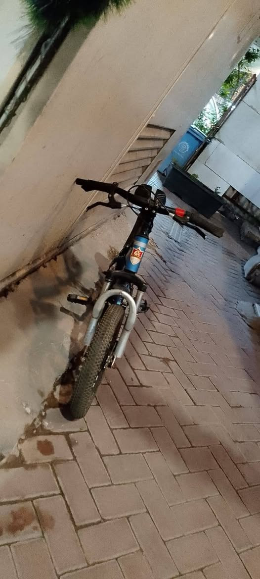 سلام عليكم
للبيع
ألسعر 40 ألف
كلش نظيف
نقص بس جوب خلفي
مكان بغداد ألاعظميه...


**إذا كنت صاحب هذا الإعلان وتريد حذفه لأي سبب، رجاءا أرسل رسالة إلى الدعم الفني**