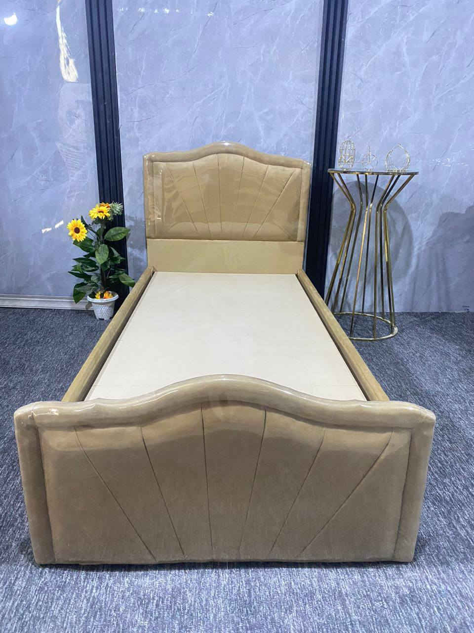 سرير دوشمه عراقي 
#قياس 90 في 190


**إذا كنت صاحب هذا الإعلان وتريد حذفه لأي سبب، رجاءا أرسل رسالة إلى الدعم الفني**