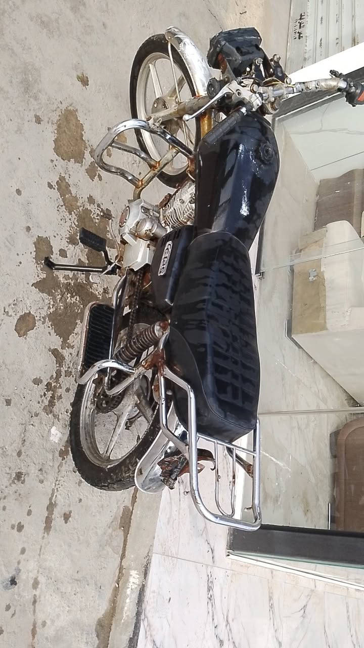 سلام عليكوم عندي هاي درجه لل بيع سعر 160الي مو شراي لايكتب رجاء وتحياتي عله كروب ***********
