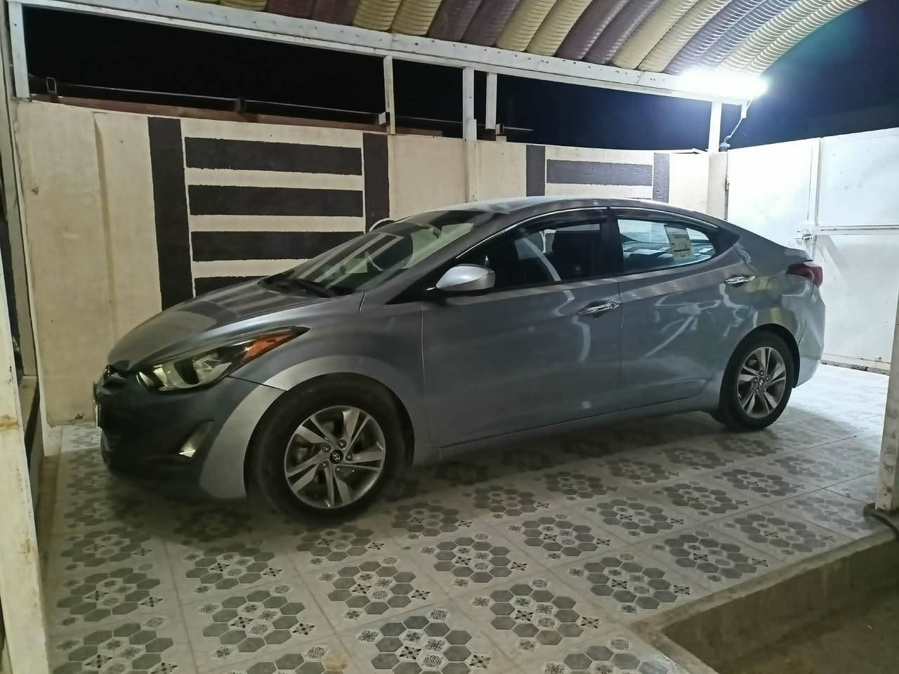 #مكلف بالنشر
سلام عليكم النترا  وارد موديل 2015 سياره بيها قطع صبغ جاهزه كير ومكينه
 تحويل مباشر سعر ١١٠ورقه  وبيها مجال
رقم تلفون ***********
