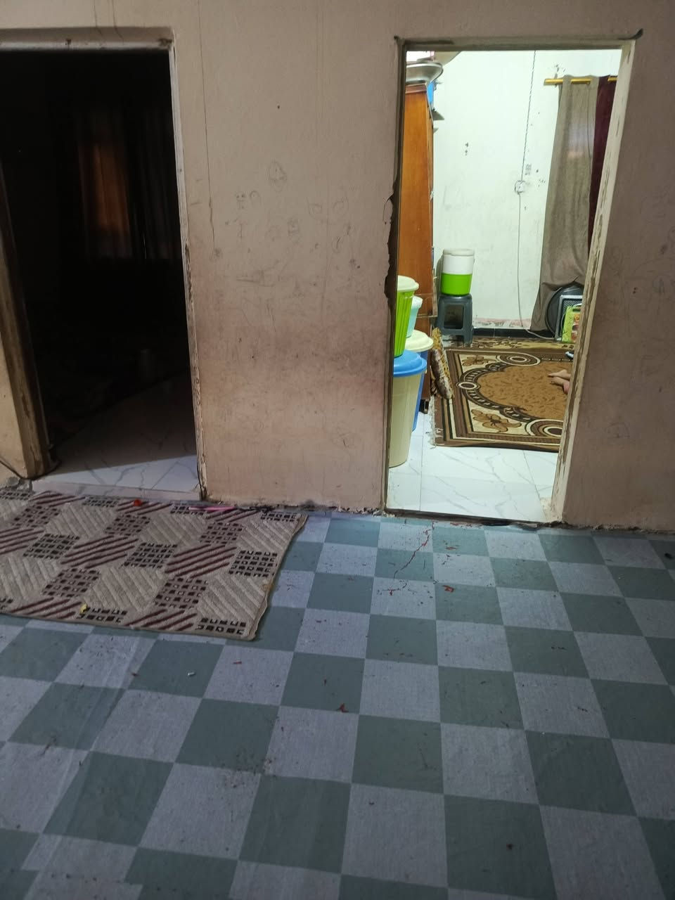 سلام عليكم بيت للبيع بحي جسوم مسحتة 200متر سعرة 23مليون تواصل ************سعرة نهاءي
