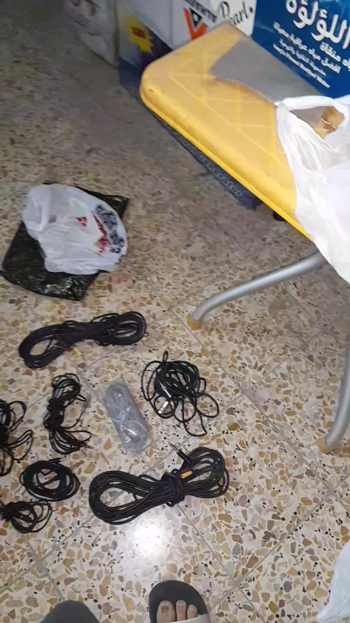 مجموعة وايرات موسيقا جانن بلمغزن مضمومات اي واحد يحتاجهن الشغلة او يفيدنة ينطيني بيهن سعر وبلعافية وهذا رقمي وتساب ***********
