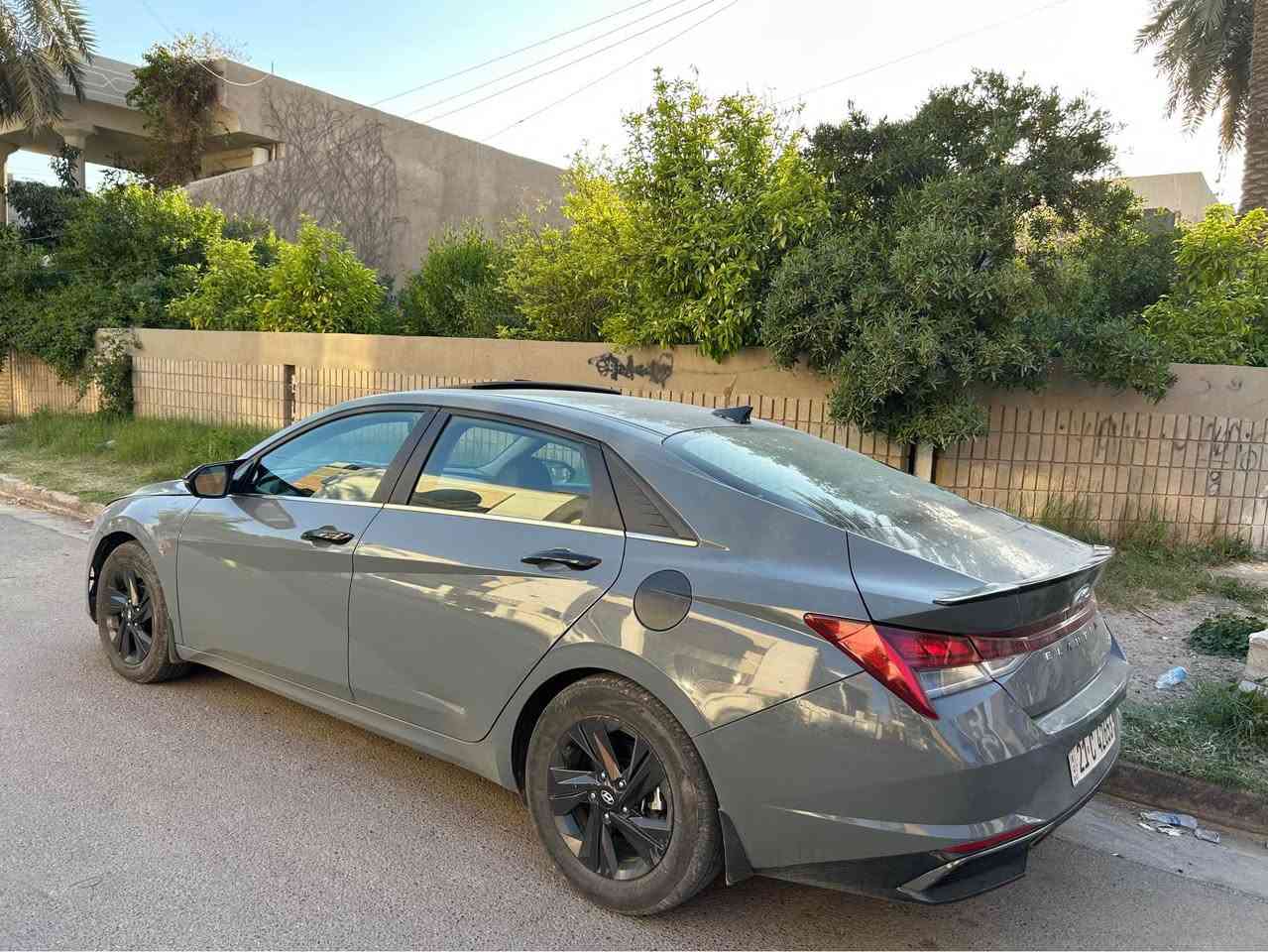 مواصفات لمتد 1/1 
اعلى فئة ميحتاجلهة شرح للمواصفات 
ماشية ٥٥ الف مايل 
بنيد صبغ بامريكا + باب عكس السايق هنا بالعراق 
وبيهة قطعتين كلير من امريكا فقط 
بدون اي نقص جاهزة من كل النواحي 
سعرها ١٣٥ ورقة وبي مجال الشراي يجي وسهلة 
السيارة باسمي و مكاني بغداد الكرخ 
*********** بغداد, العراق
