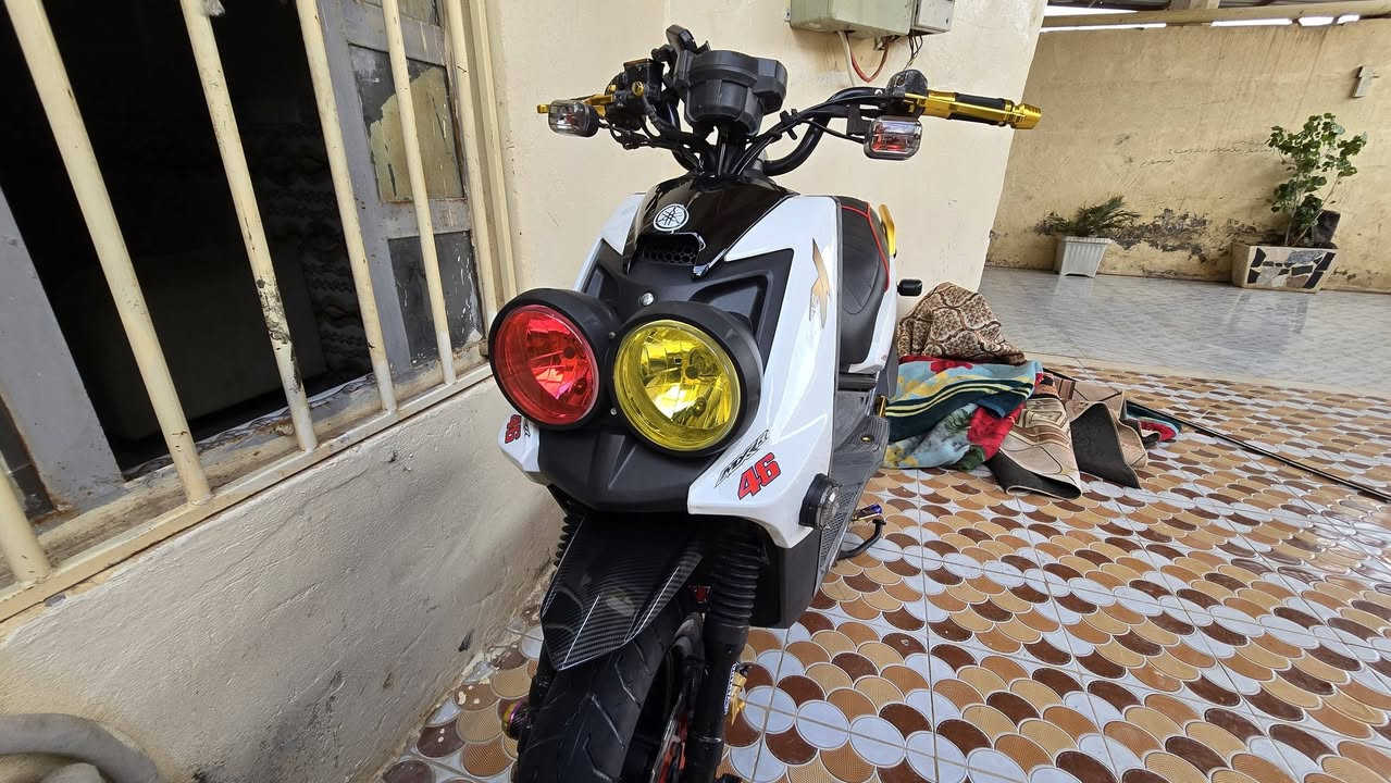 سلام عليكم 
دراجه سكنس جبلي 

الدراجه خيرر من الله عليها تزويد حلوو

زوج تاير جديد 

1 يدات 

2 لد خلفي 

3 زوج سماعات اصلي لبه حمره 

4 لد اشاير  

5 كلج خلفي رياضي 

بيها بعد هواي تزويد 

الدراجه مابيها نقص لو شعرايه

#السعر 1800 

وبيها مجال 

***********  بي واتساب
