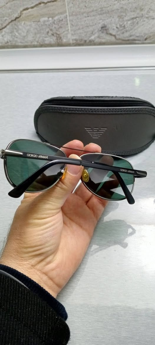 نظارة ماركة جورجيو ارماني
موديل: طيارين 

قياس: 58 وسط 

عدسات: بوليكاربون 

فلتر : uv400  لحماية العين من أشعة فوق البنفسجية 

وزنه خفيف

قطعة نضيفة جدا جدا ( جديدة)

للاستفسار: واتس اب ***********
