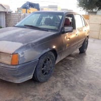 اوبل كاديت • رقم كركوك • عليها مجال