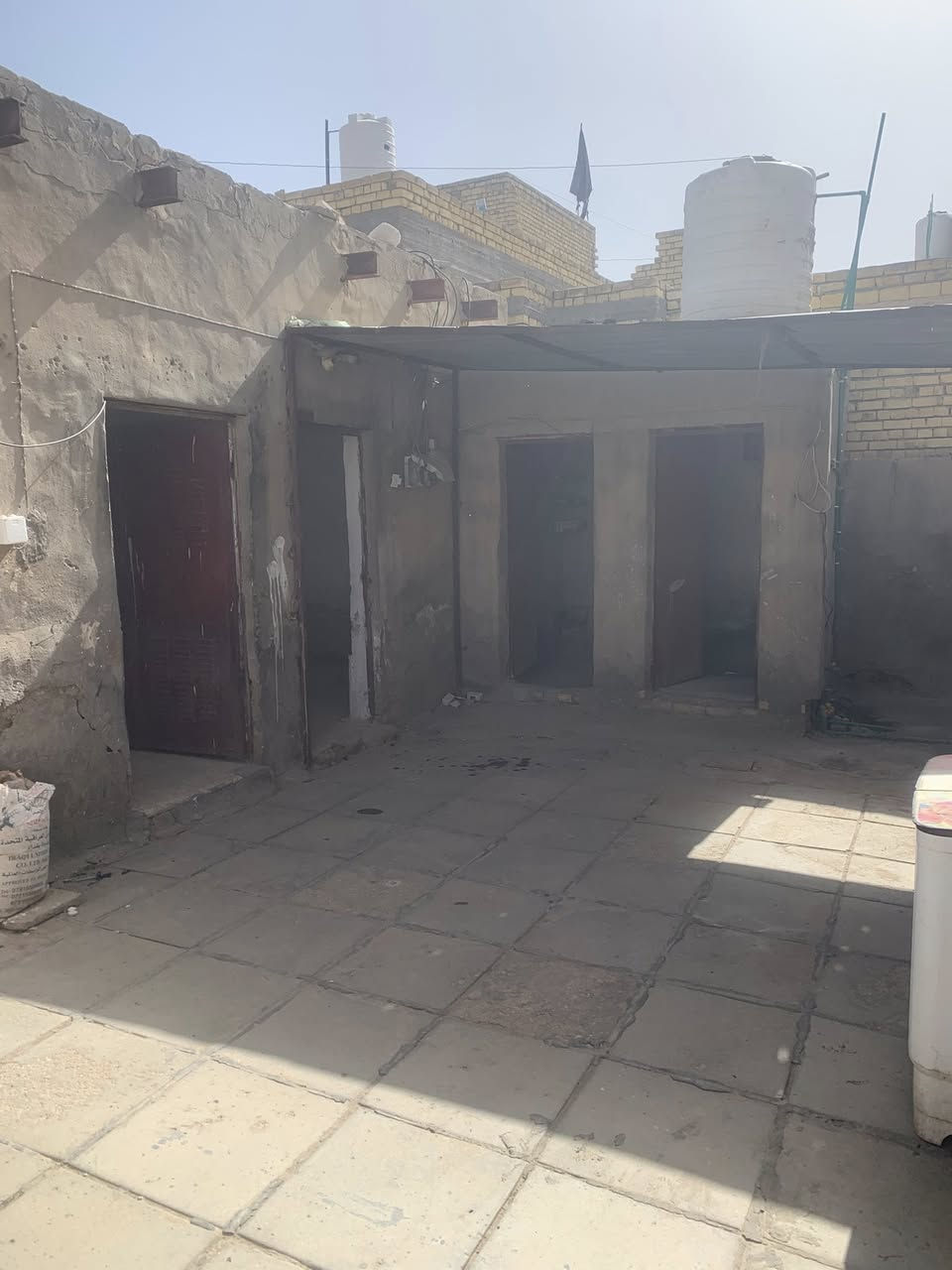 مشتمل للايجار مال نفرين يبعد عن مستشفى التركي مسافه قليله  كامل مكمل مابيه اي نقص تبليط من بابك لباب مستشفى التركي  تجي وشوف بعينك -***********
